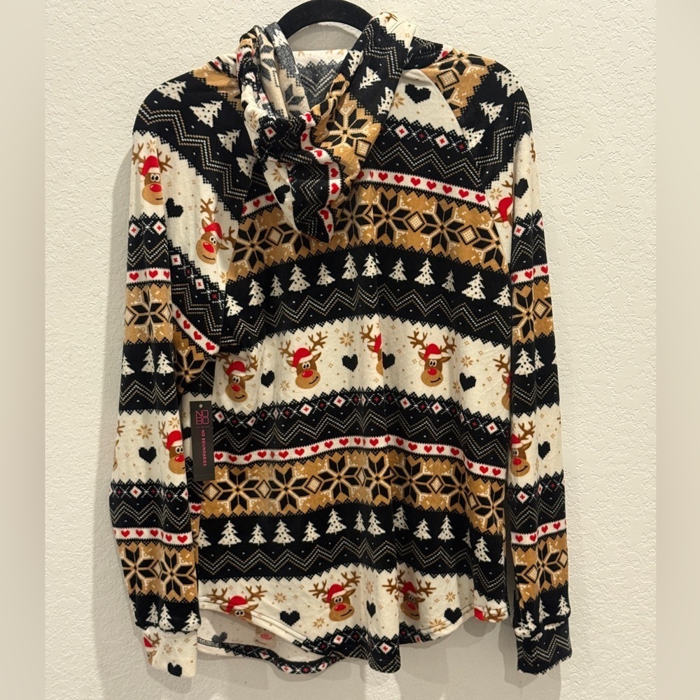 No Boundaries XXL Geometric Knit Sweater - Picture 2 of 3